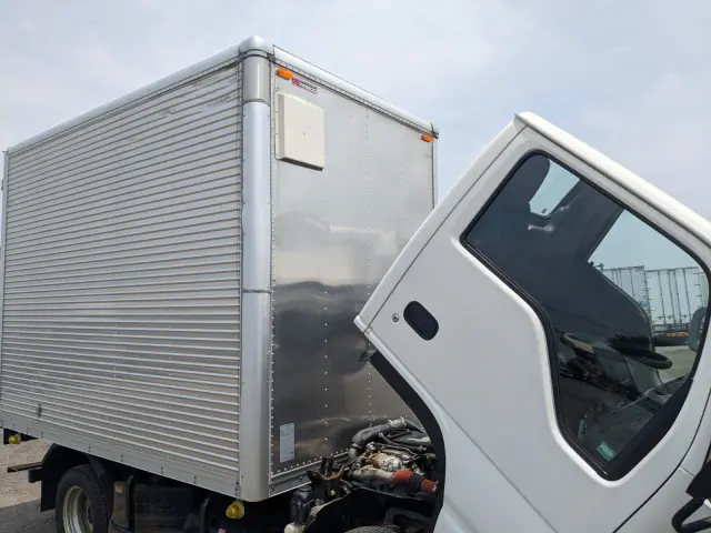 いすゞ エルフ TKG-NKS85AN(2WD)の写真45