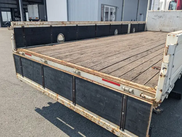 いすゞ フォワード 2PG-FRR90S1(2WD)の写真16