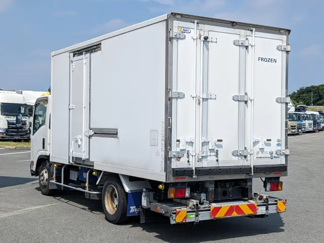 いすゞ エルフ TPG-NPR85AN(2WD)の写真4