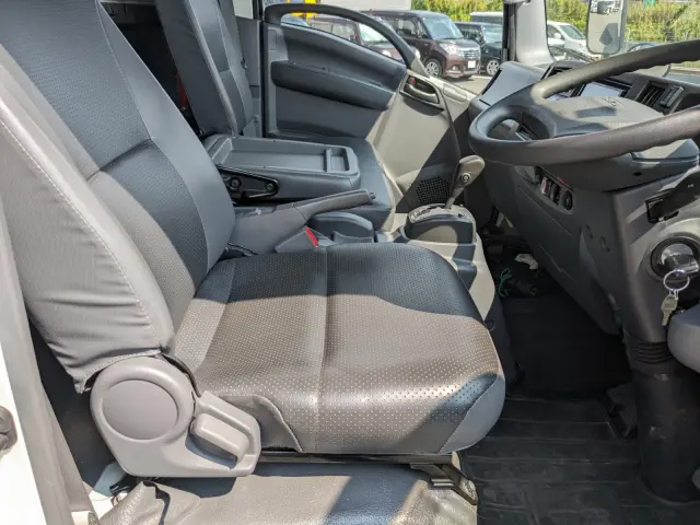 いすゞ エルフ TPG-NPR85AN(2WD)の写真40