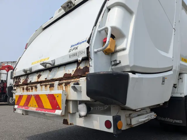 いすゞ フォワード 2PG-FRR90S1(2WD)の写真8