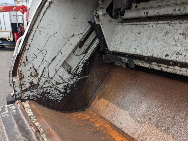 いすゞ フォワード 2PG-FRR90S1(2WD)の写真12