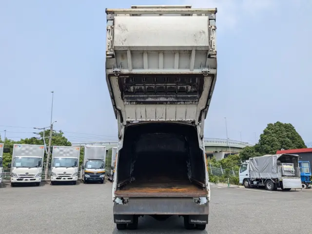 いすゞ フォワード 2PG-FRR90S1(2WD)の写真15