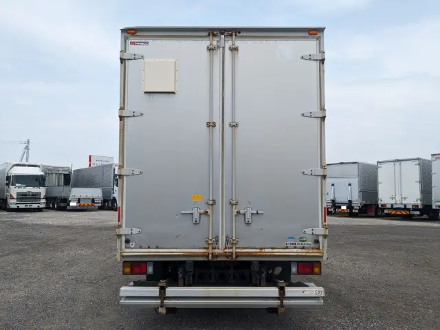 いすゞ エルフ TKG-NPS85AN(4WD)の写真6