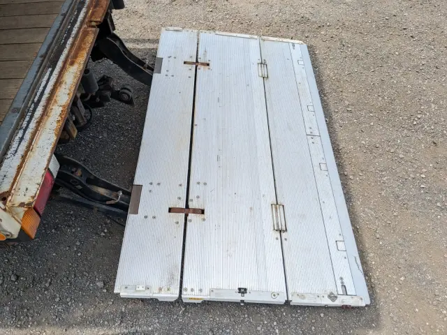 いすゞ エルフ TKG-NPS85AN(4WD)の写真12