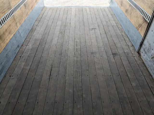 いすゞ エルフ TKG-NPS85AN(4WD)の写真21