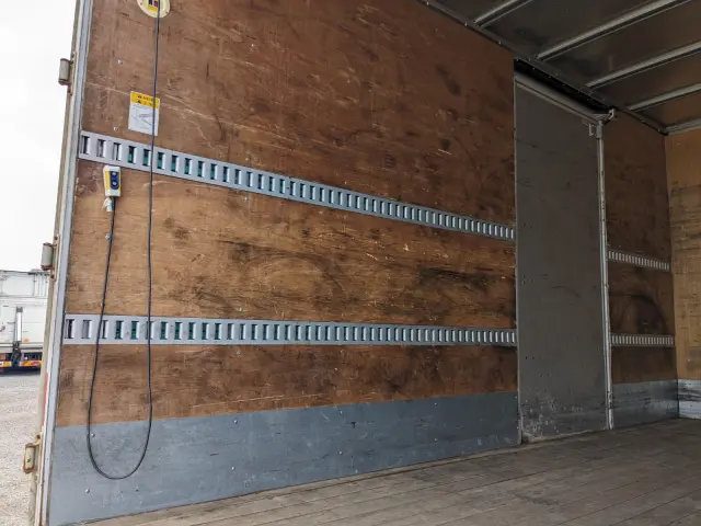 いすゞ エルフ TKG-NPS85AN(4WD)の写真23