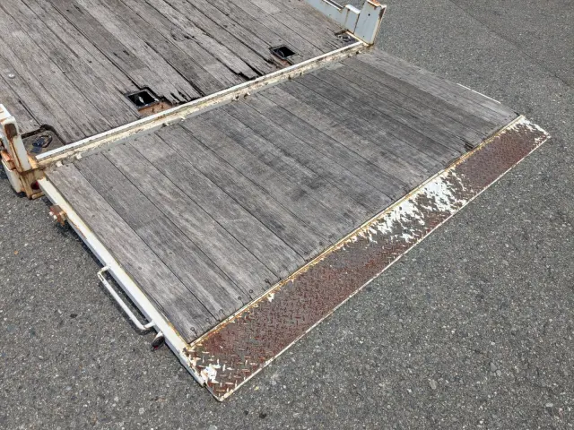 いすゞ フォワード TKG-FRR90S1(2WD)の写真10