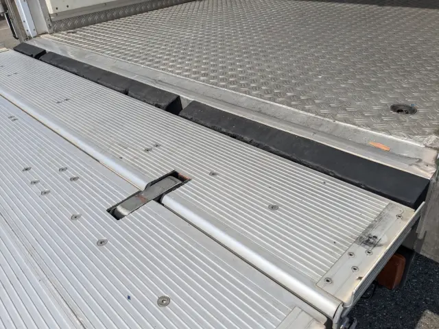 日野 デュトロ TPG-XZU712M(2WD)の写真13