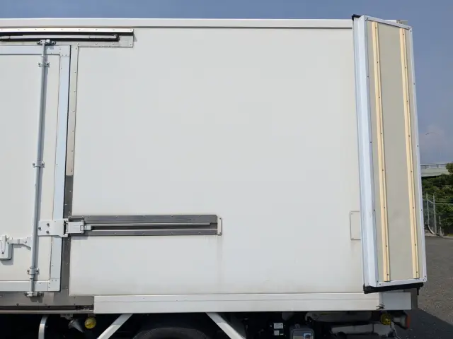 日野 デュトロ TPG-XZU712M(2WD)の写真22