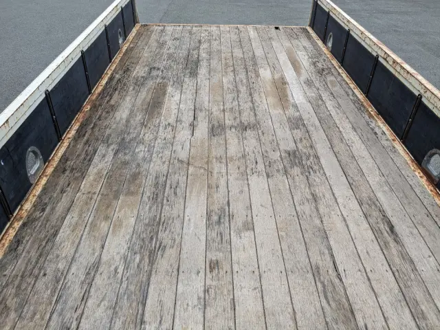 いすゞ フォワード 2PG-FRR90S1(2WD)の写真19