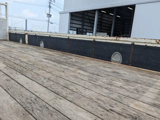 いすゞ フォワード 2PG-FRR90S1(2WD)の写真20