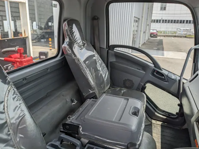 いすゞ フォワード 2PG-FRR90S1(2WD)の写真27