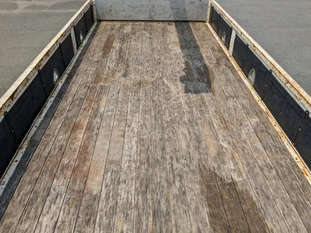 いすゞ フォワード 2PG-FRR90S1(2WD)の写真15