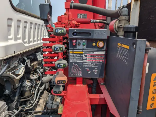 いすゞ フォワード 2PG-FRR90S1(2WD)の写真25