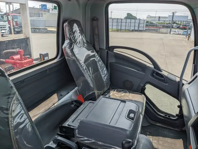 いすゞ フォワード 2PG-FRR90S1(2WD)の写真35