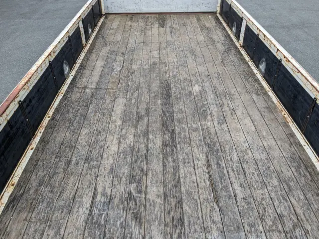 いすゞ フォワード 2PG-FRR90S1(2WD)の写真15