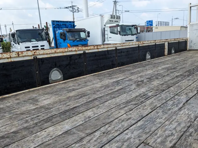 いすゞ フォワード 2PG-FRR90S1(2WD)の写真20