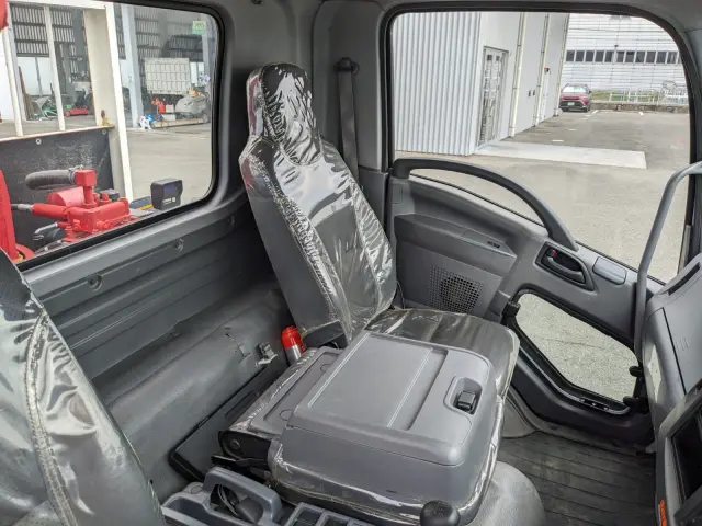 いすゞ フォワード 2PG-FRR90S1(2WD)の写真27