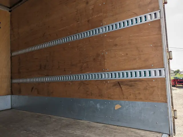 いすゞ エルフ TKG-NKS85AN(4WD)の写真18