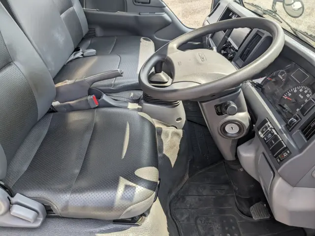 いすゞ エルフ TKG-NKS85AN(4WD)の写真33