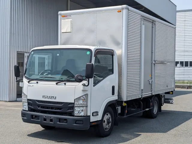 いすゞ エルフ TPG-NPR85AN(2WD)の写真1
