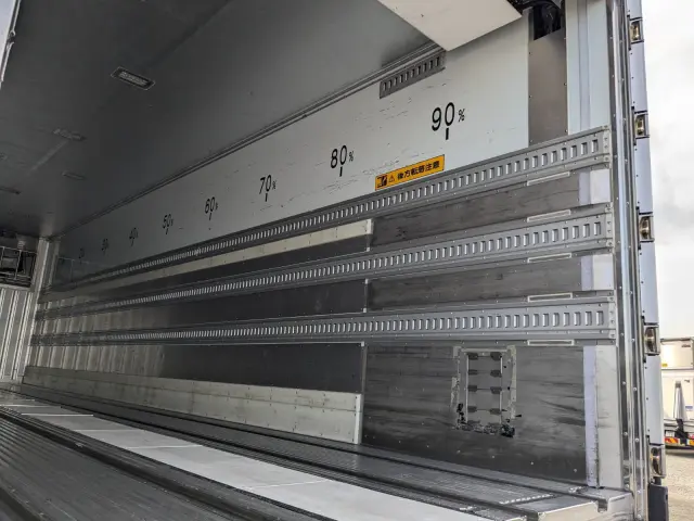 日野 プロフィア 2DG-FW1AHJ(8x4)の写真20