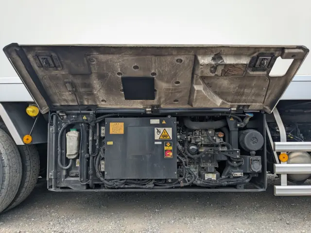 日野 プロフィア 2DG-FW1AHJ(8x4)の写真36