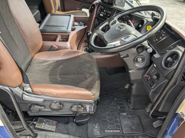 日野 プロフィア 2DG-FW1AHJ(8x4)の写真39