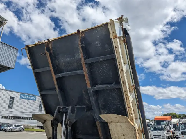 いすゞ フォワード TKG-FRR90S1(2WD)の写真16