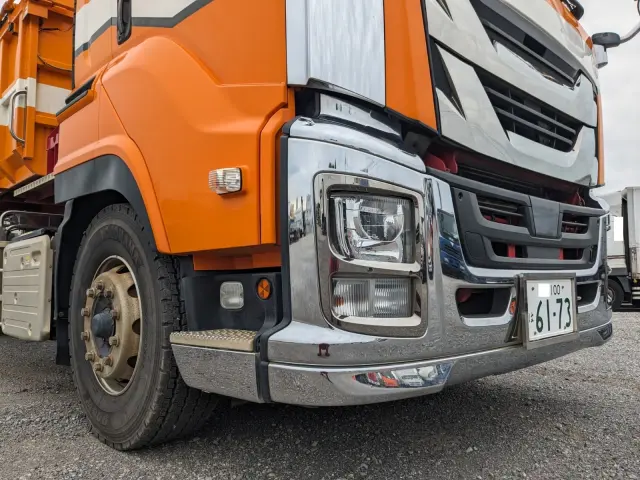 いすゞ ギガ 2PG-CYM77C(6x2)の写真50