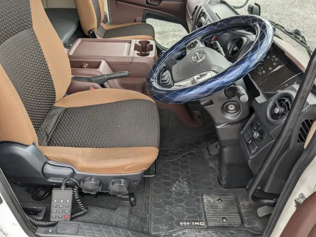 日野 レンジャー 2KG-FD2ABG(2WD)の写真8