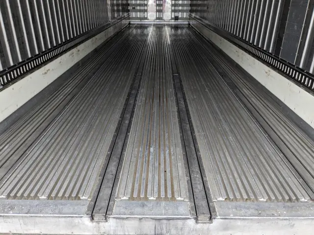 日野 プロフィア 2DG-FS1EHG(6x2)の写真11