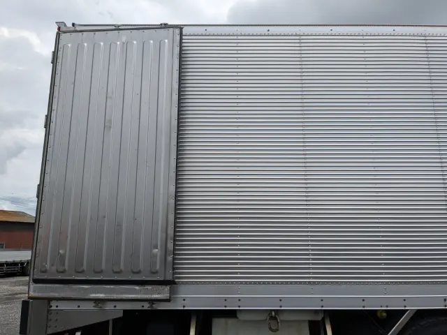 日野 プロフィア 2DG-FS1EHG(6x2)の写真32