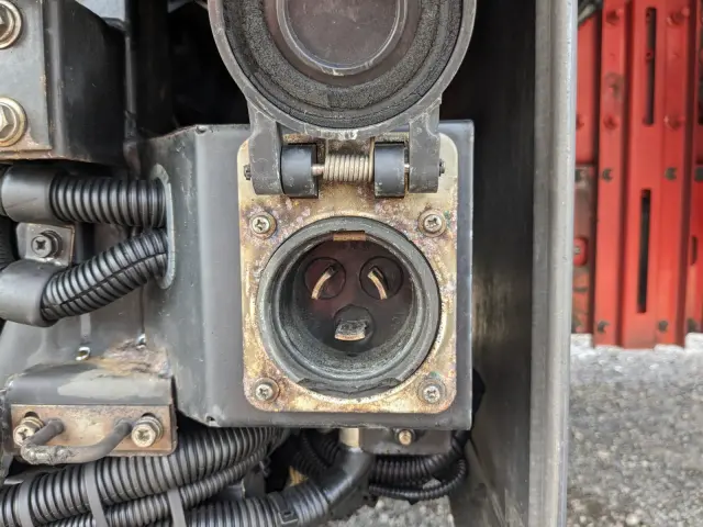 日野 プロフィア 2DG-FS1EHG(6x2)の写真36