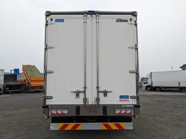 いすゞ フォワード 2RG-FRR90T2(2WD)の写真5