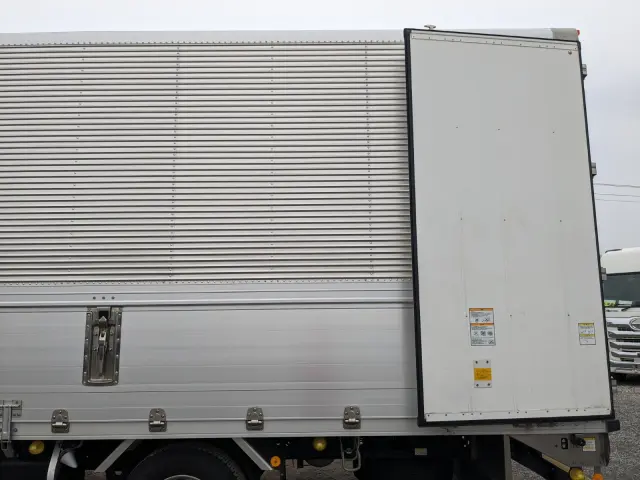 いすゞ フォワード 2RG-FRR90T2(2WD)の写真24