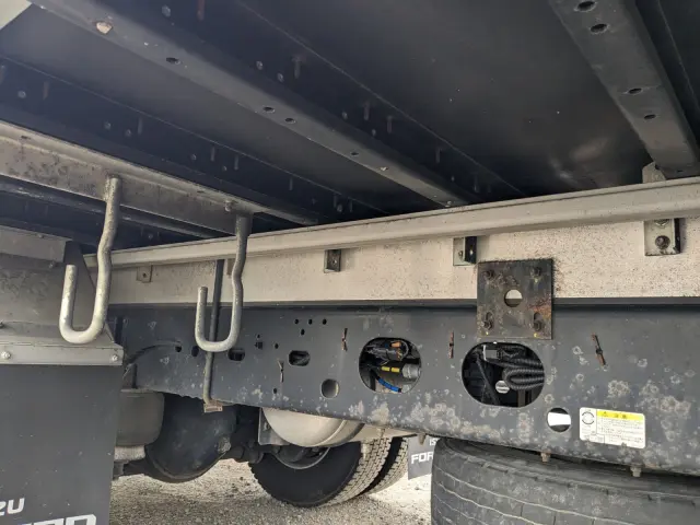 いすゞ フォワード 2RG-FRR90T2(2WD)の写真28