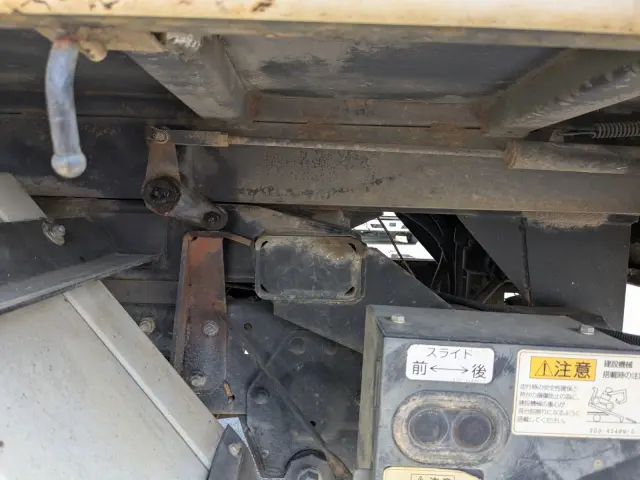 いすゞ エルフ TPG-NKR85AN(2WD)の写真15