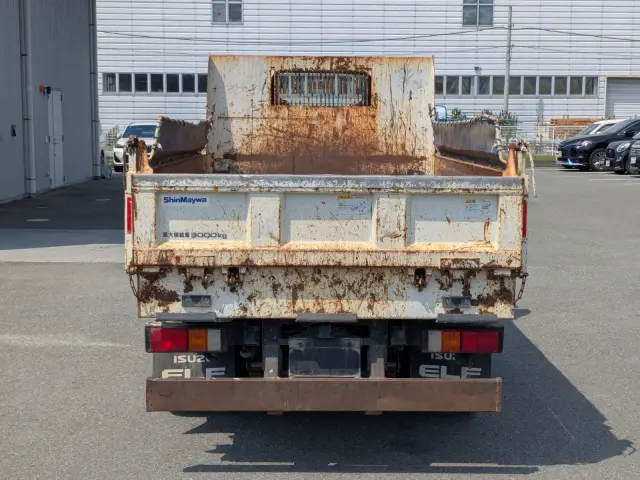 いすゞ エルフ TPG-NKR85AN(2WD)の写真7