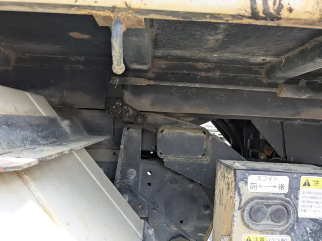 いすゞ エルフ TPG-NKR85AN(2WD)の写真9