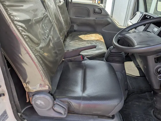 いすゞ エルフ TPG-NKR85AN(2WD)の写真25