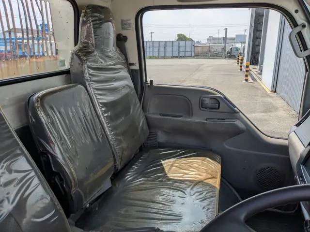 いすゞ エルフ TPG-NKR85AN(2WD)の写真40