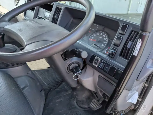 いすゞ エルフ TPG-NKR85AN(2WD)の写真42