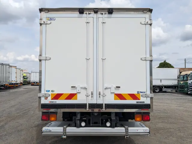 いすゞ フォワード 2PG-FRR90S2(2WD)の写真5