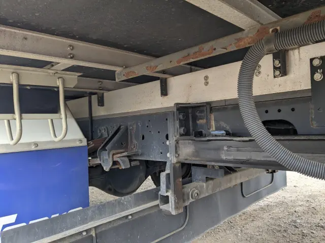 いすゞ フォワード 2PG-FRR90S2(2WD)の写真32