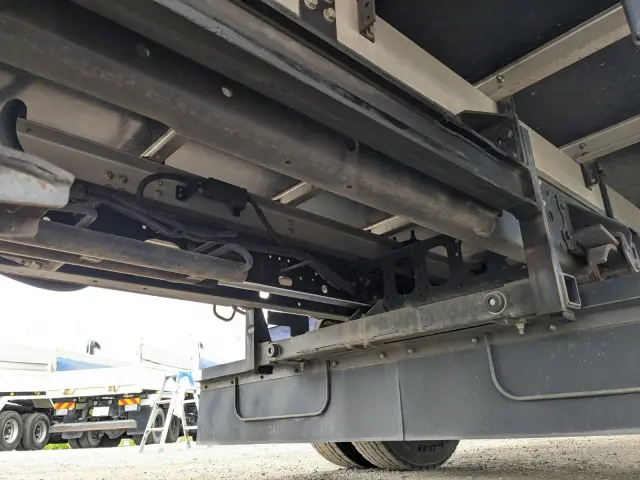 いすゞ フォワード 2PG-FRR90S2(2WD)の写真41