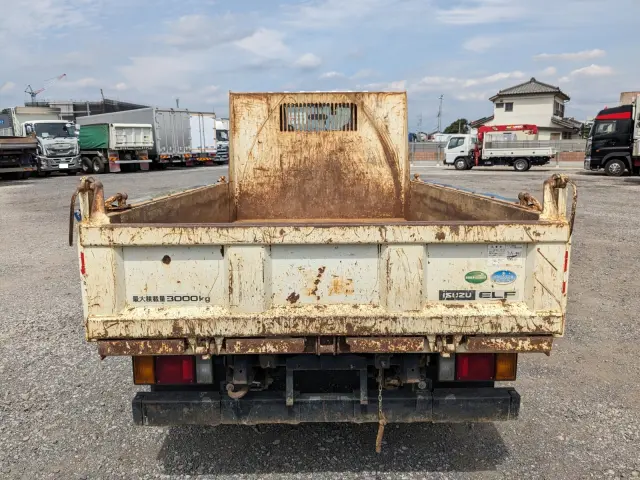 いすゞ エルフ TPG-NKR85AD(2WD)の写真5