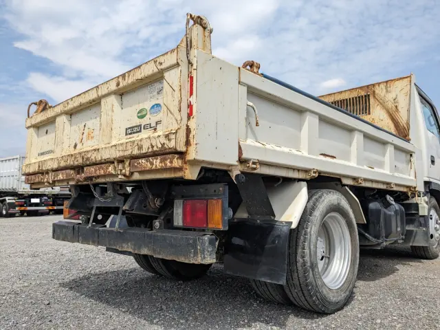 いすゞ エルフ TPG-NKR85AD(2WD)の写真6