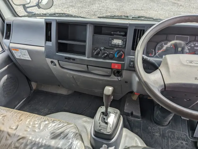 いすゞ エルフ TPG-NKR85AD(2WD)の写真12